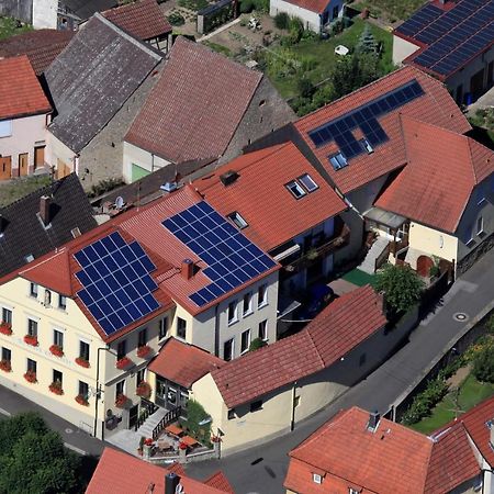 Hotel Zur Linde Gaedheim Bagian luar foto