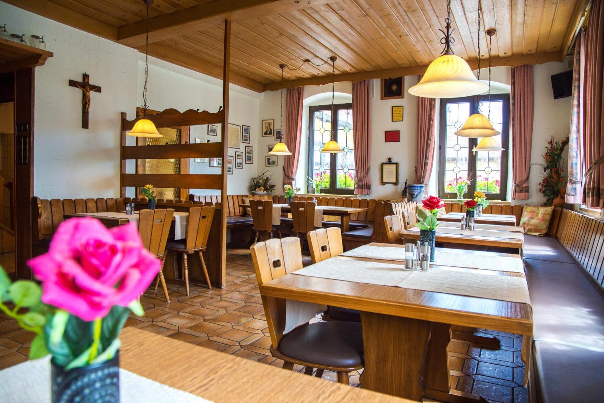 Hotel Zur Linde Gaedheim Bagian luar foto