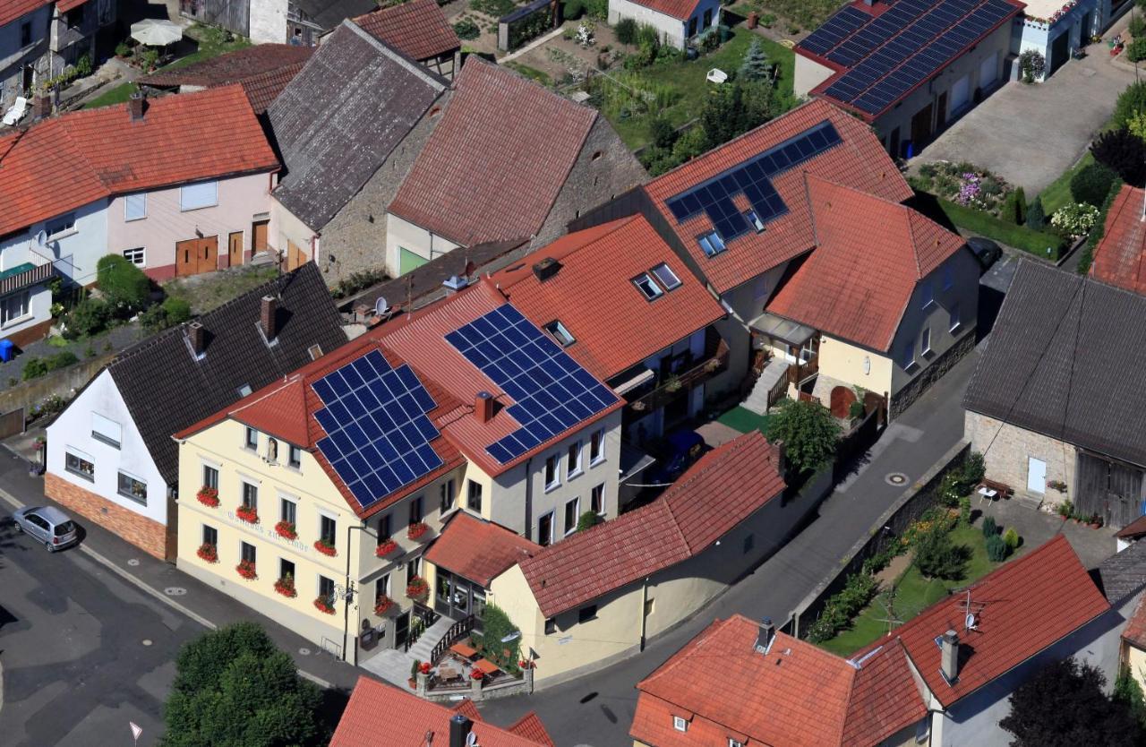 Hotel Zur Linde Gaedheim Bagian luar foto